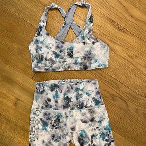Lululemon Workout Set (Sports Bra & Biker Shorts)
